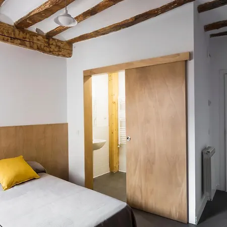 Hostel.b